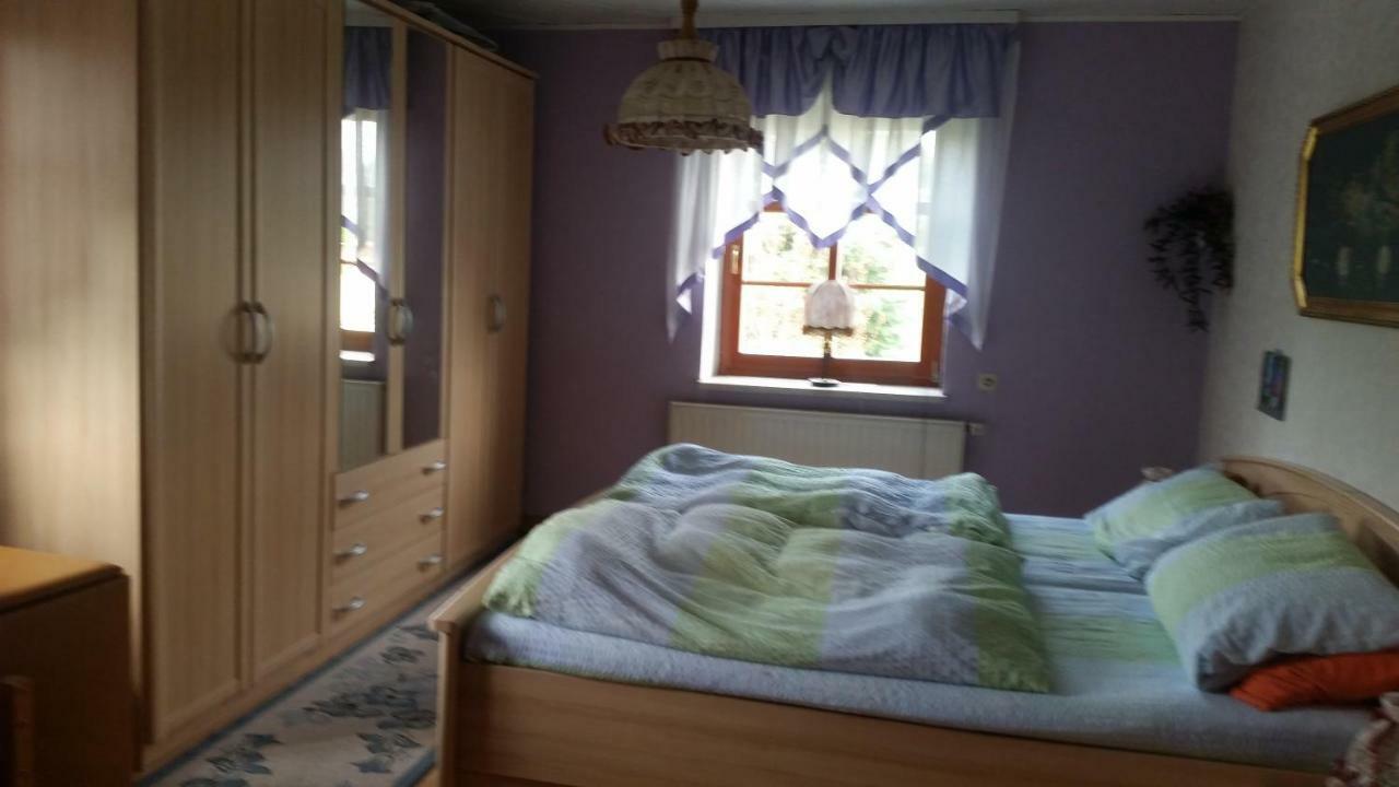 Strasse Des Friedens Appartement Hilmersdorf Buitenkant foto