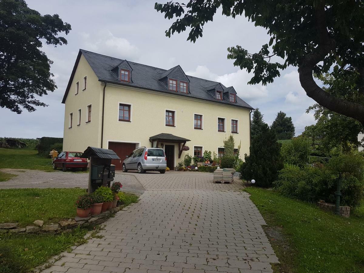 Strasse Des Friedens Appartement Hilmersdorf Buitenkant foto