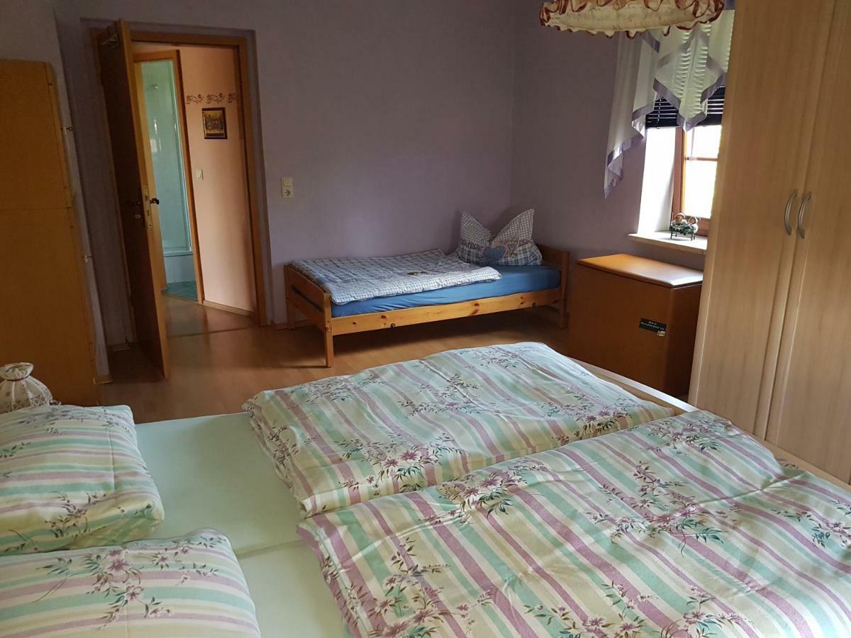 Strasse Des Friedens Appartement Hilmersdorf Buitenkant foto